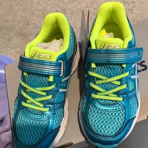 ASICS girls sneakers